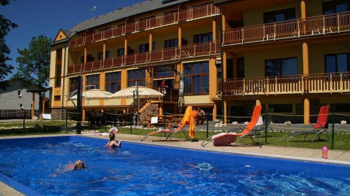Letní prázdninový relax pod Gerlachem s polopenzí a vstupem do bazénu