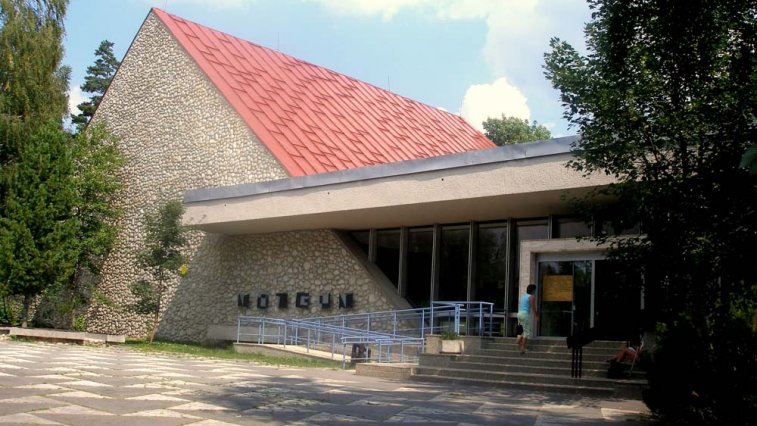 Múzeum TANAPu 1 Autor: Jozef Kotulič Zdroj: https://sk.wikipedia.org/wiki/M%C3%BAzeum_Tatransk%C3%A9ho_n%C3%A1rodn%C3%A9ho_parku