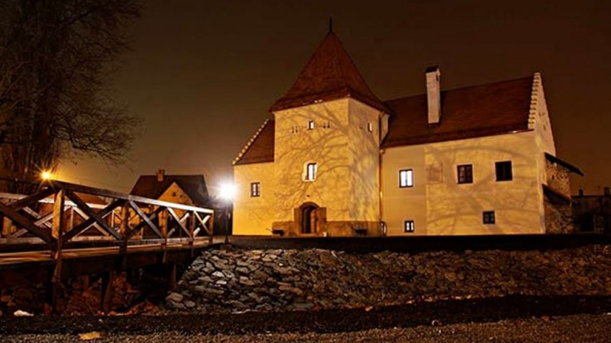 Kaštieľ v Šimonovanoch (Vodný hrad) 1 Zdroj: https://muap.sk/wp-content/uploads/2019/05/vh-1.jpg