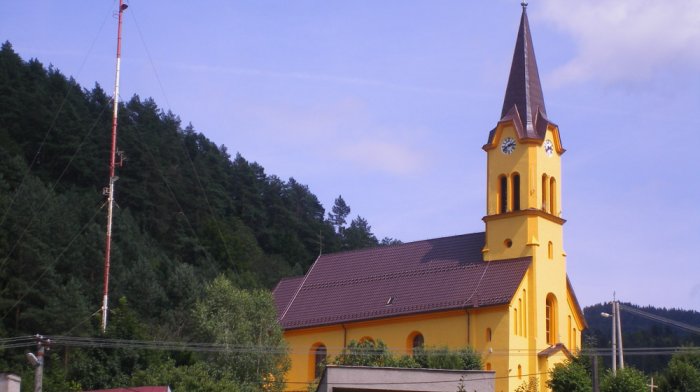 Kostol Nanebovzatia Panny Márie  Smolnická Huta