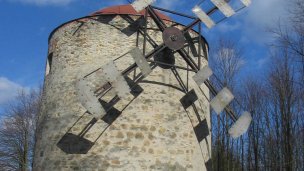 Historický veterný mlyn v Holíči 4 Autor: Lýdia Theinerová Zdroj: https://slovenskycestovatel.sk/item/veterny-mlyn-holic