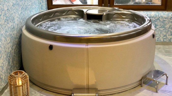 Relax Aqua a Spa so sírnym kúpeľom a hydromasážou